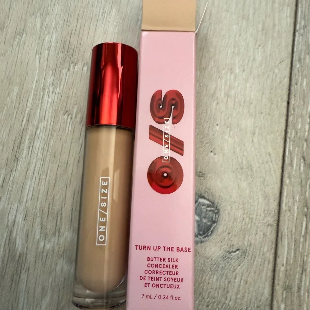 ONE/SIZE Butter Silk Concealer - Cream shade Light 3